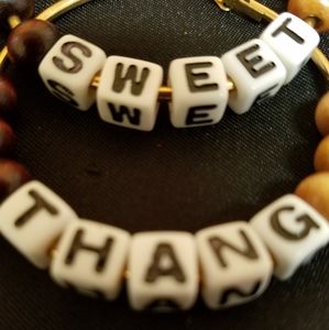 Women's earrings